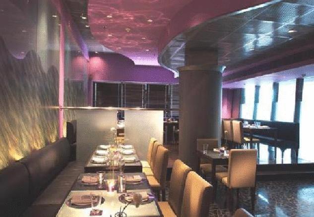Savoy Suites Noida Étterem fotó