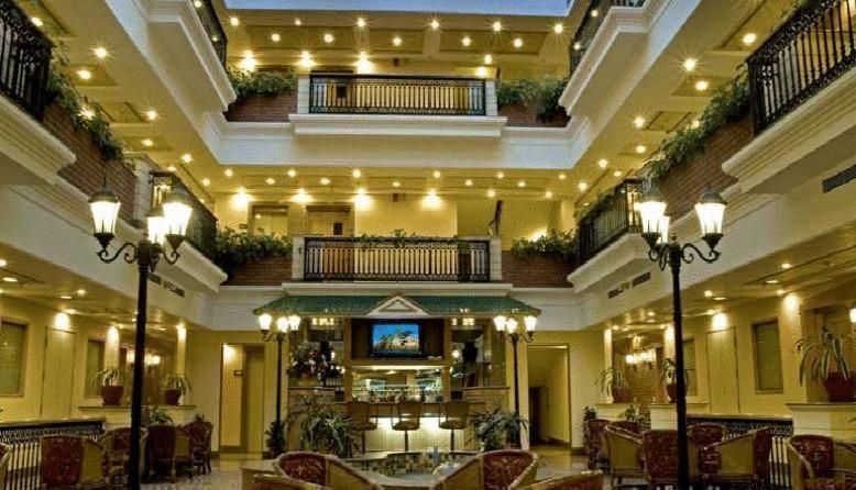 Savoy Suites Noida Kültér fotó
