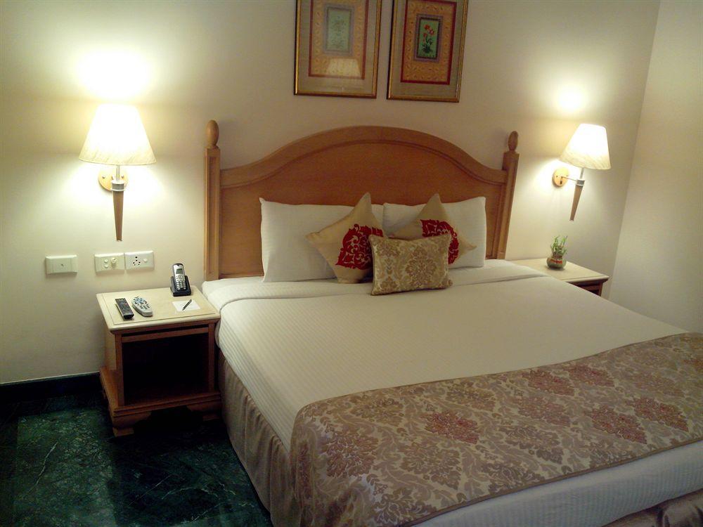 Savoy Suites Noida Kültér fotó