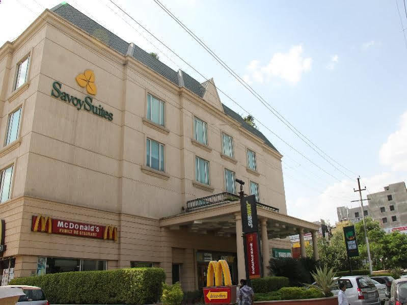 Savoy Suites Noida Kültér fotó